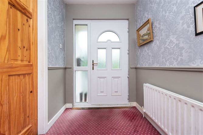 https://photos-a.propertyimages.ie/media/6/6/2/4828266/517a5ea5-585d-46bd-9b7c-8ae13befb7b0_l.jpg
