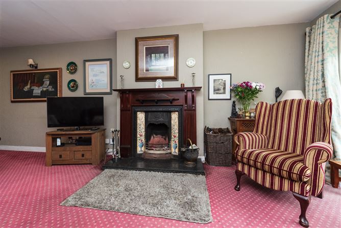 https://photos-a.propertyimages.ie/media/6/6/2/4828266/517a5ea5-585d-46bd-9b7c-8ae13befb7b0_l.jpg