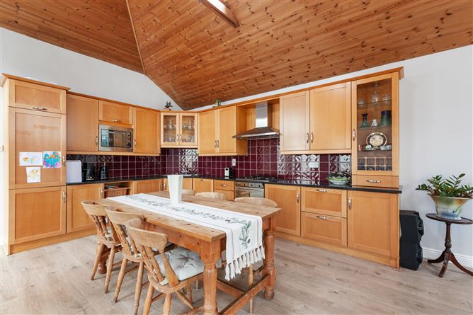 Photo 9 of 29 — 100 Clontarf Road, Clontarf, Dublin 3