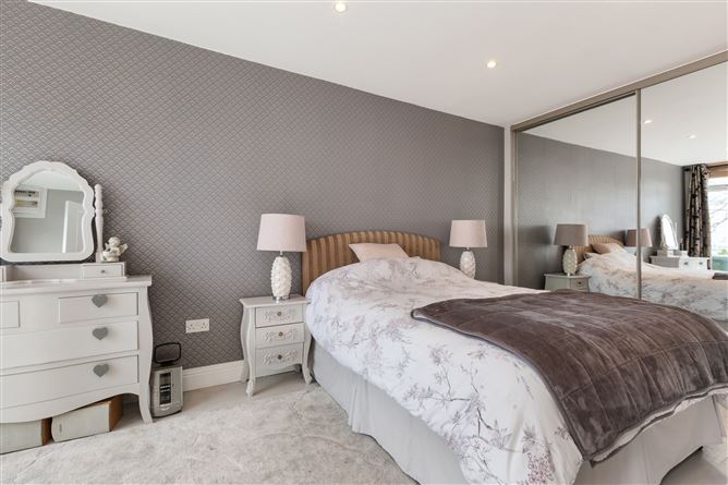 Photo 7 of 29 — 100 Clontarf Road, Clontarf, Dublin 3