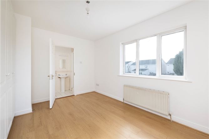 12 College Farm Vale, Newbridge, Kildare
