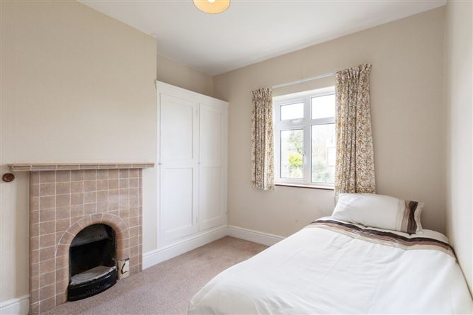 12 St. Albans Park, Sandymount, Dublin 4
