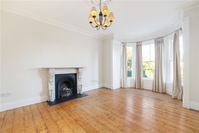 https://photos-a.propertyimages.ie/media/6/6/3/4925366/8bc758ce-2f43-4aa7-ad84-d062ac1f24ac_l.jpg
