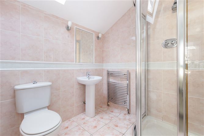 https://photos-a.propertyimages.ie/media/6/6/3/4925366/8bc758ce-2f43-4aa7-ad84-d062ac1f24ac_l.jpg