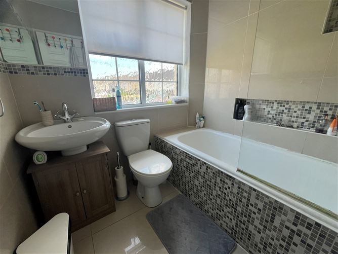 24 Lynwood Park, Ballysimon, Limerick