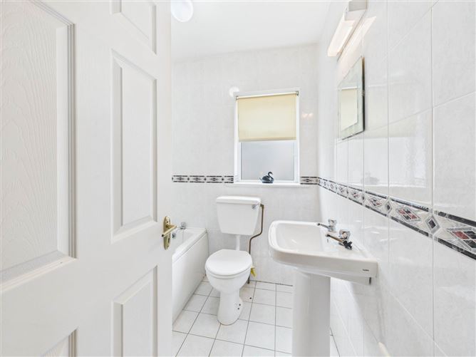 34 Jardin Drive, Loughrea, County Galway
