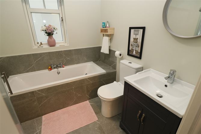 7 Hale Court, Ardee, Louth