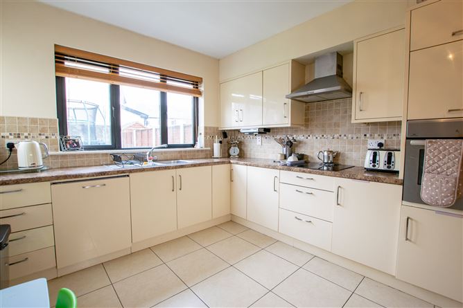 10 Sli na gCapall, Craughwell, Galway