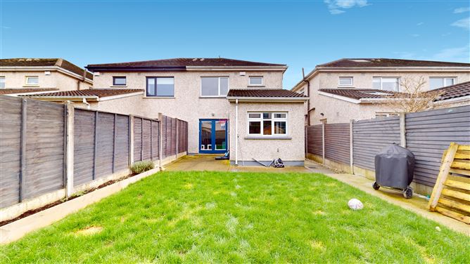 8 Charnwood Grove, Clonsilla, Dublin 15