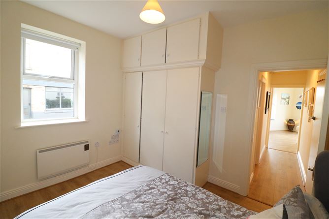 Apt 6 Palliser House, Royal Parade, Killaloe, Clare