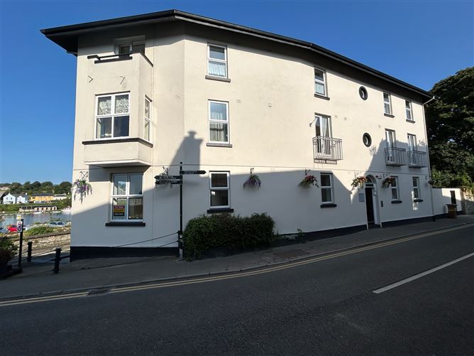 Apt 6 Palliser House, Royal Parade, Killaloe, Clare