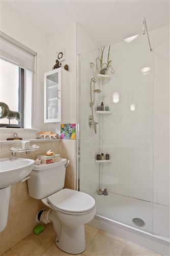 Photo 11 of 30 — Apartment 11, 7a Fownes Street Upper, Temple Bar, Dublin 2