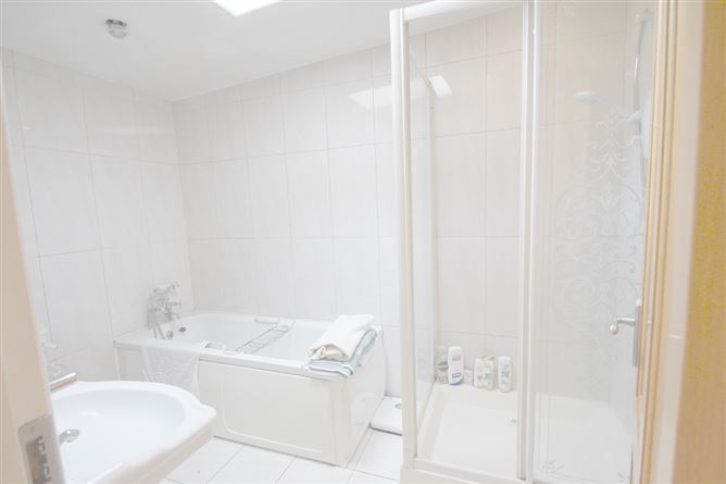 Photo 13 of 24 — Parkdale, Adams Villa, Tullamore, Offaly