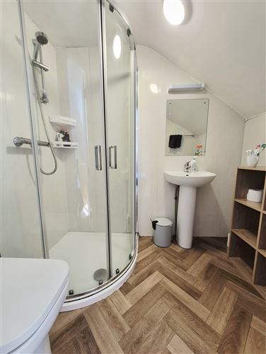 Photo 15 of 19 — 61 Evergreen Street, Cork City