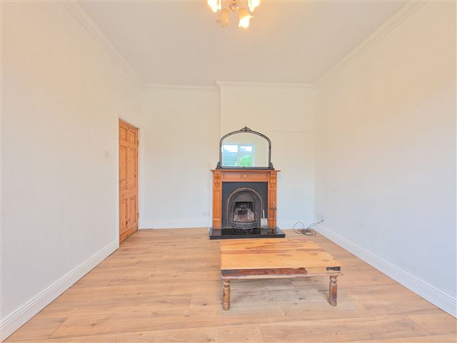 Ballinrobe Road , Castlebar, Mayo