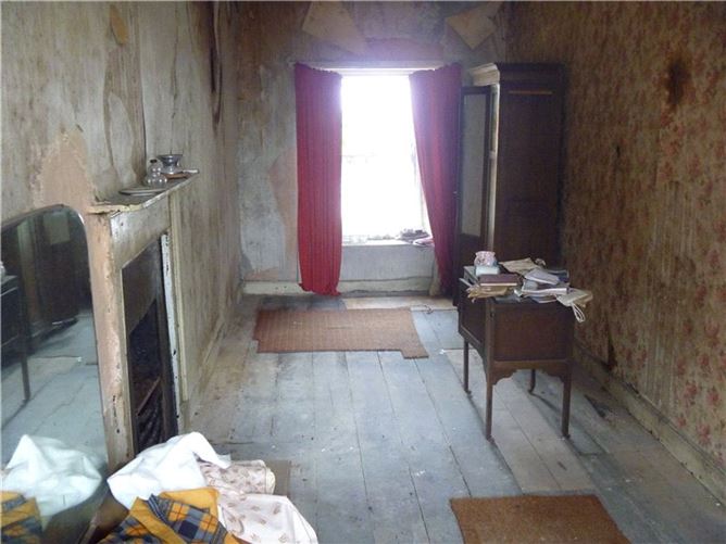 3 Waterslade Place, Tuam, Co. Galway