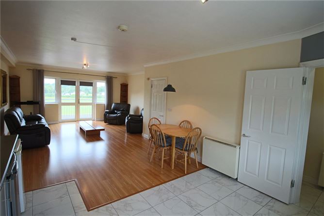 18 Park Lane, Carrick-On-Shannon, Co. Leitrim
