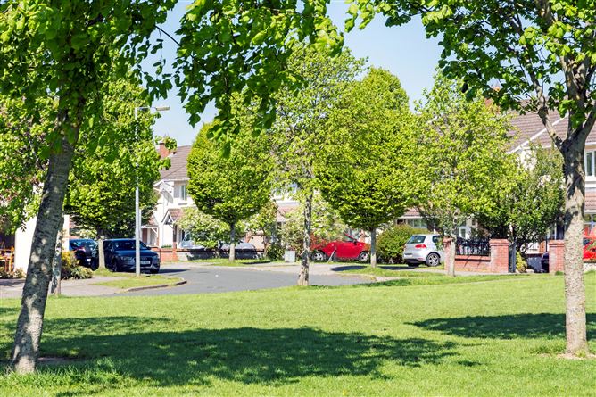 5 Luttrellstown Place , Castleknock, Dublin 15