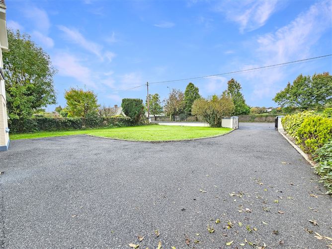 Glenina House, Limerick Road, Ennis, Co. Clare