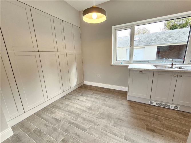 Glenina House, Limerick Road, Ennis, Co. Clare
