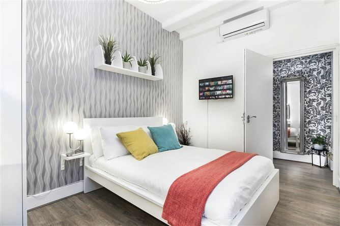 The Modern Mystique,London,Greater London,United Kingdom