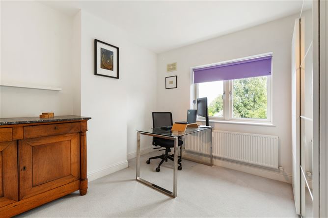 4 Trimleston Gardens, Booterstown, Co. Dublin