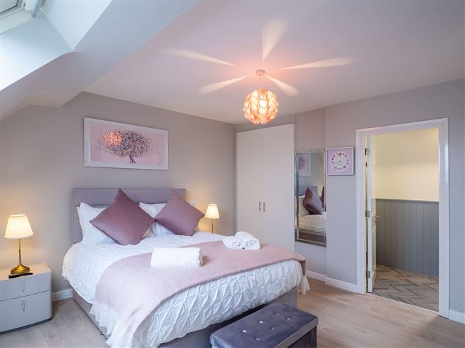 E2 Station House,H71 AW90, Clifden, Galway