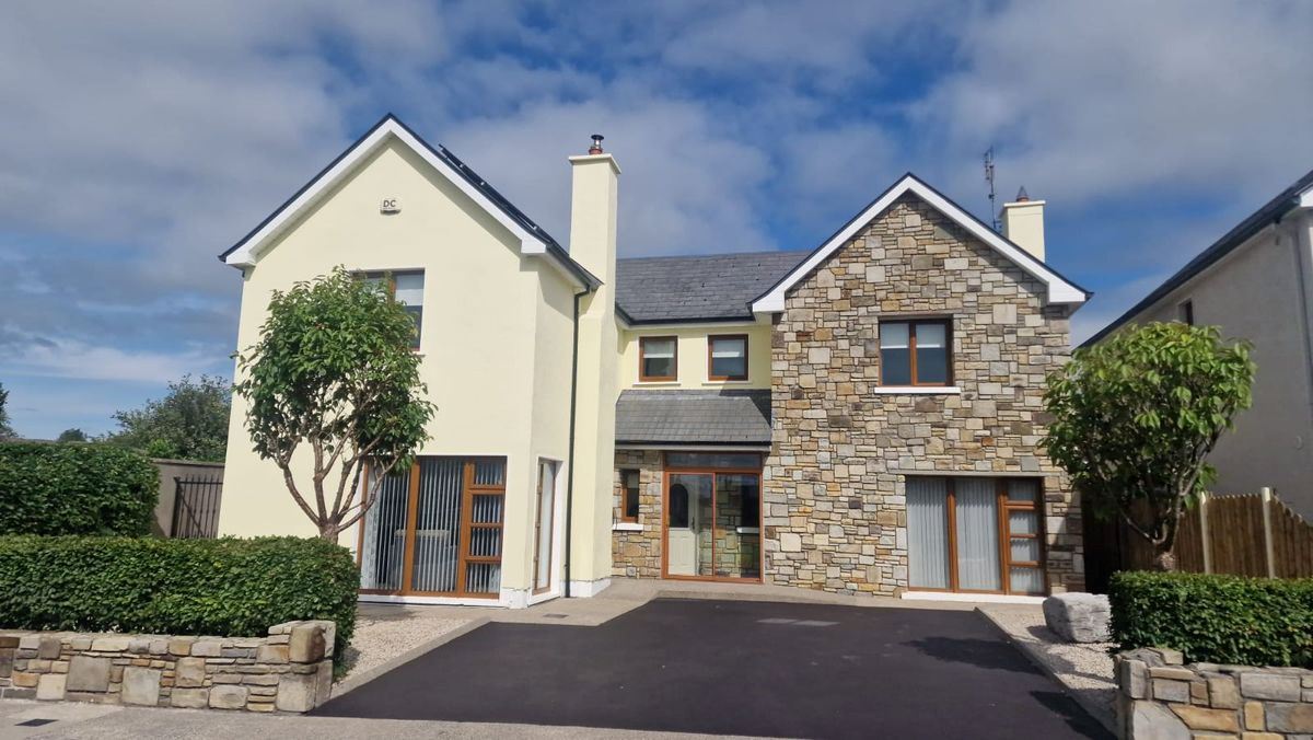 21 Hillcrest , Claremorris, Mayo