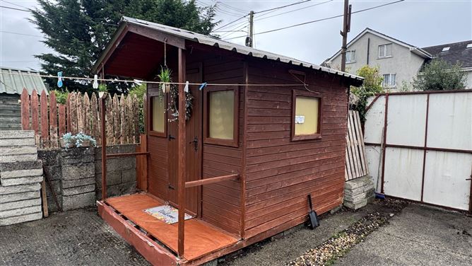 Photo 11 of 13 — 31 Fatima Court, Dundalk, County Louth