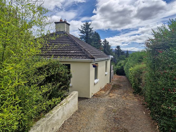 Photo 10 of 15 — 8 Rosbawn, Tinahely, Wicklow