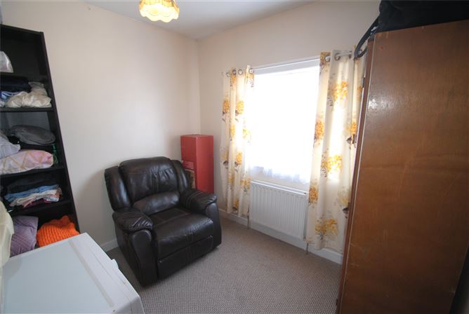6 Kennedy Park, Roscrea, Co. Tipperary