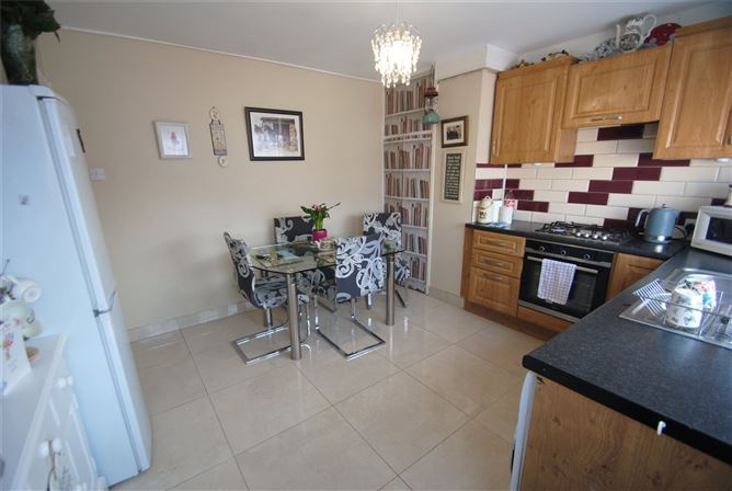 6 Kennedy Park, Roscrea, Co. Tipperary