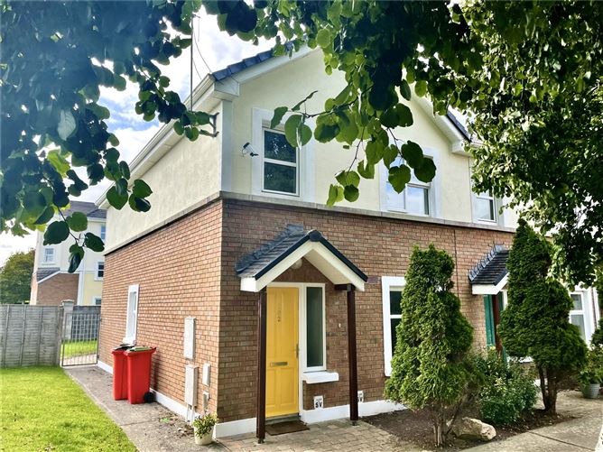 Main image for 102 Cluain Riocaird, Headford Road, Castlegar, Co. Galway