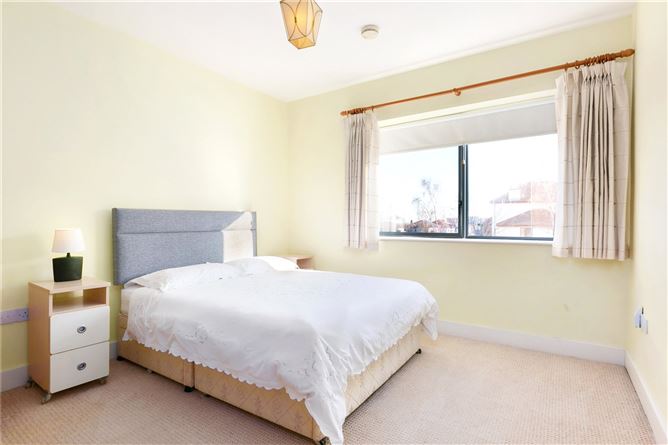 68 East Courtyard, Tullyvale, Cabinteely, Dublin 18