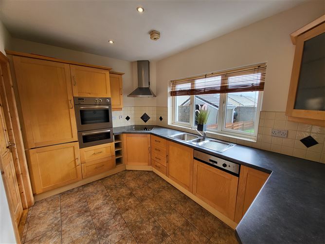 27 Libadore, Ballina, Mayo Property Partners Garrett Loftus