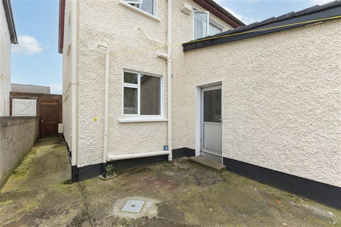 66 Crestfield Drive, Whitehall, Dublin 9