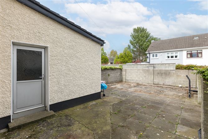 66 Crestfield Drive, Whitehall, Dublin 9