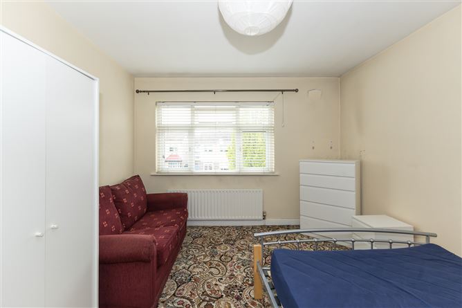 66 Crestfield Drive, Whitehall, Dublin 9