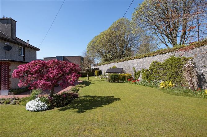 Fenner, Castle Gardens, Kilkenny