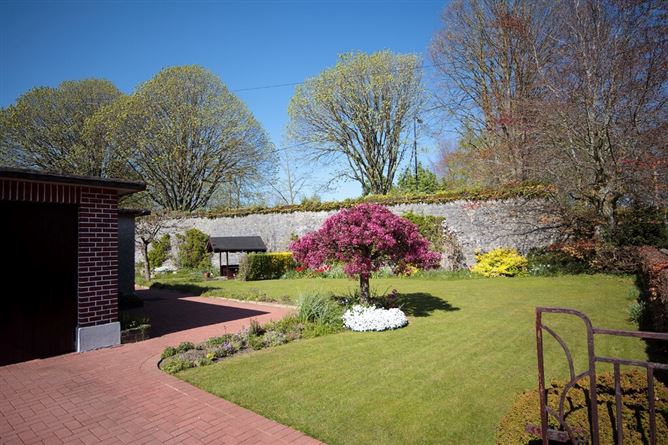 Fenner, Castle Gardens, Kilkenny