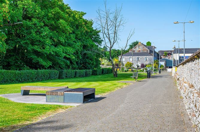 https://photos-a.propertyimages.ie/media/6/6/6/4886666/aef6fc9e-4530-480a-94df-a4a281f73e4e_l.png