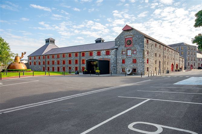 https://photos-a.propertyimages.ie/media/6/6/6/4886666/aef6fc9e-4530-480a-94df-a4a281f73e4e_l.png