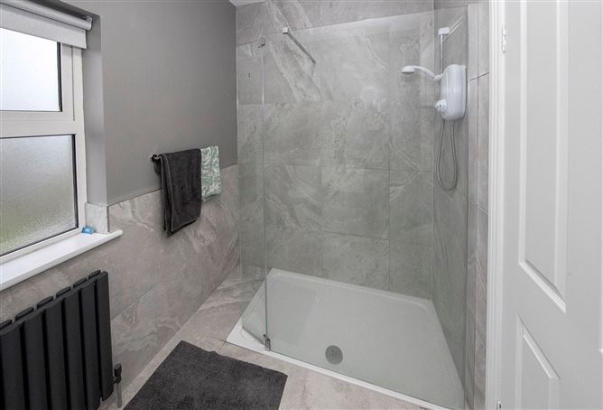 12 Landsend, Abbeyside, Dungarvan, Co. Waterford