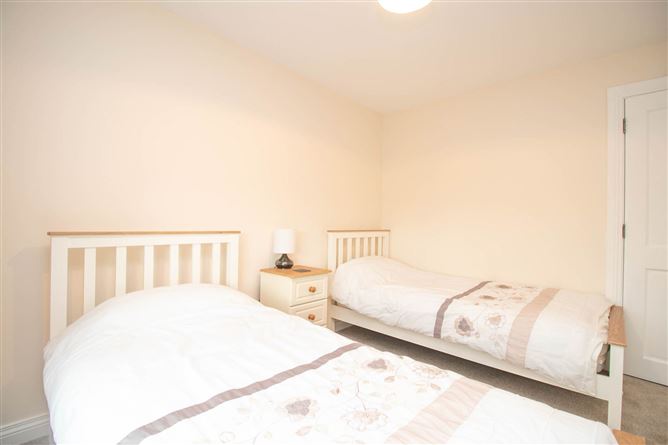 1 Lakeview, Corfeehone, Poles, County Cavan