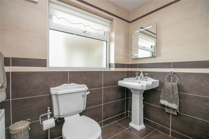 1 Lakeview, Corfeehone, Poles, County Cavan