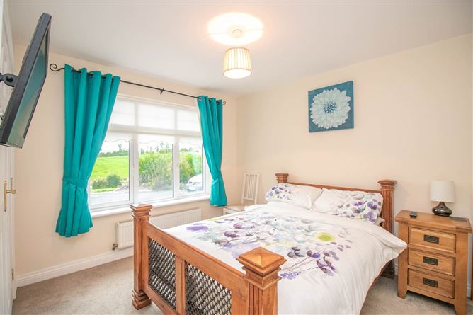 1 Lakeview, Corfeehone, Poles, County Cavan