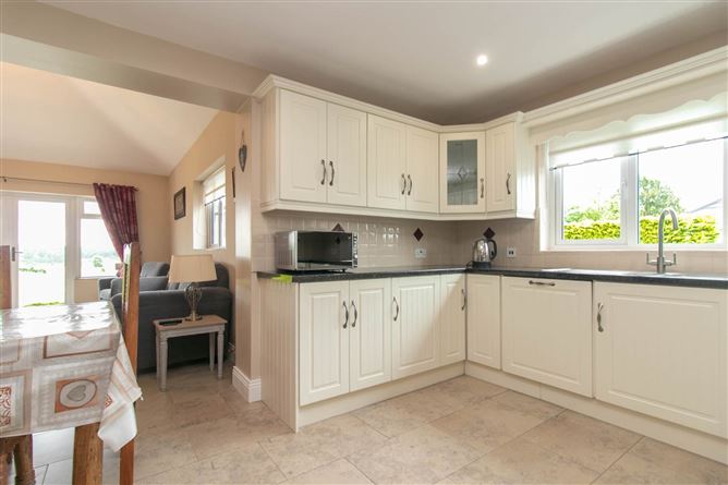 1 Lakeview, Corfeehone, Poles, County Cavan