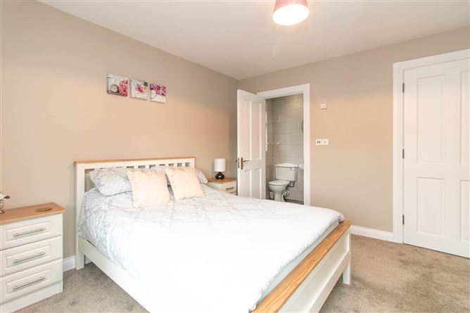 1 Lakeview, Corfeehone, Poles, County Cavan