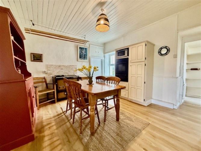 Cahermakerla, Lisdoonvarna, County Clare