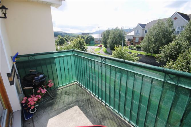 29 Marlfield Close, Kiltipper, Dublin 24